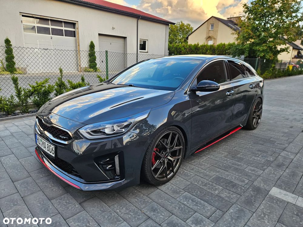 Kia ProCeed - 1