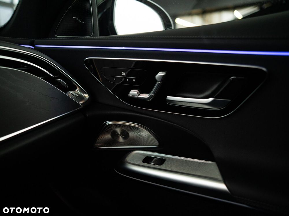 Mercedes-Benz Klasa E - 24