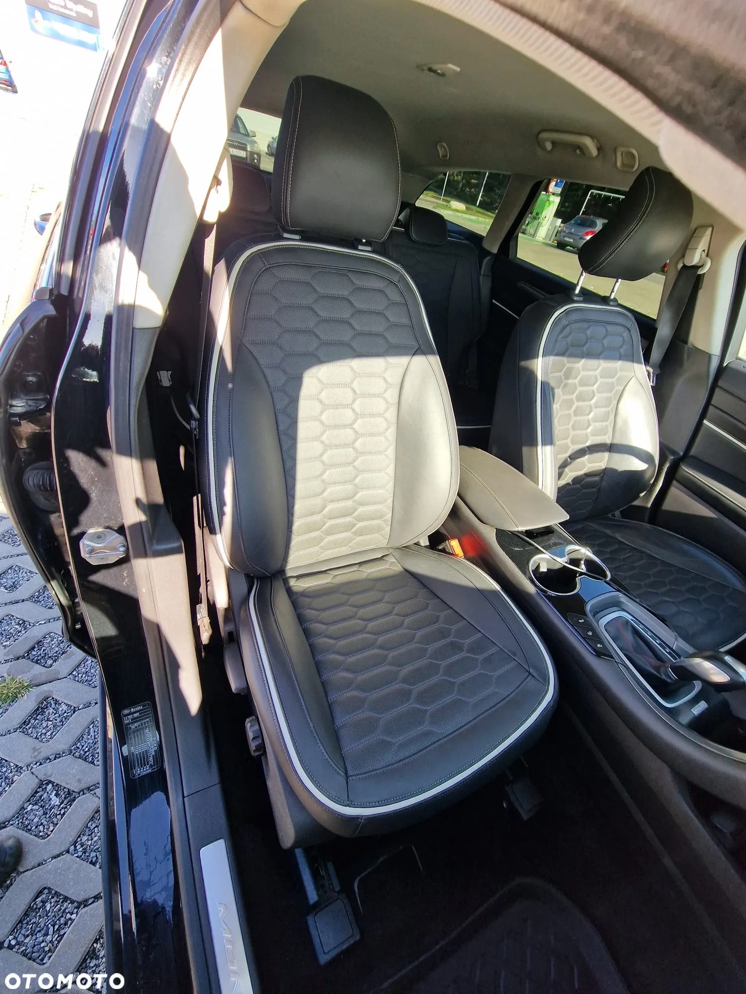 Ford Mondeo 2.0 TDCi Titanium PowerShift - 10