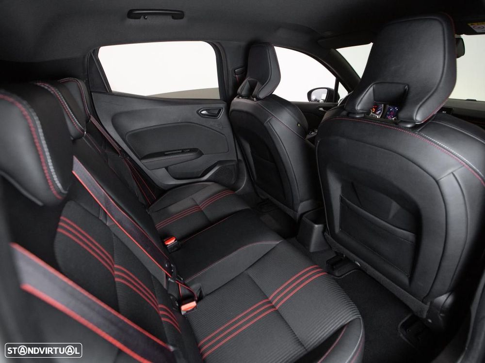 Renault Clio 1.5 Blue dCi RS Line - 11