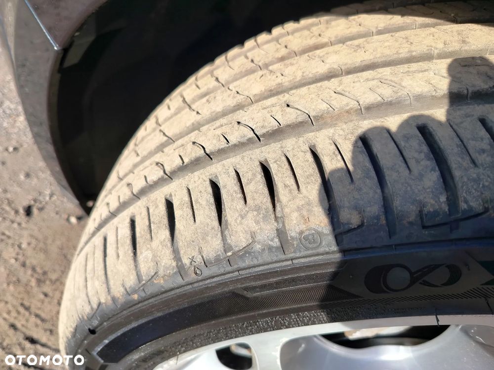 Ford S-Max 2.5 Titanium - 10