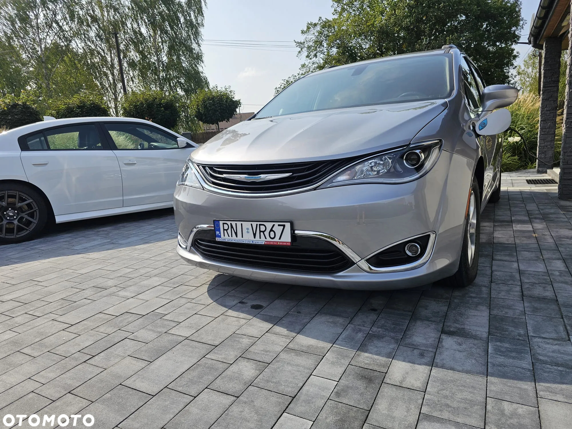 Chrysler Pacifica - 5