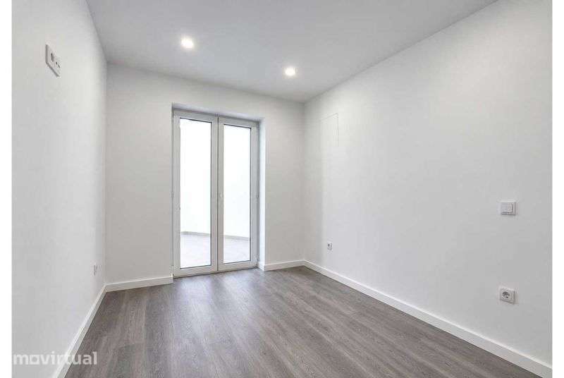 Apartamento T2 à venda na Rua Jardim de São Bernardo, Setúbal - Grande imagem: 2/9