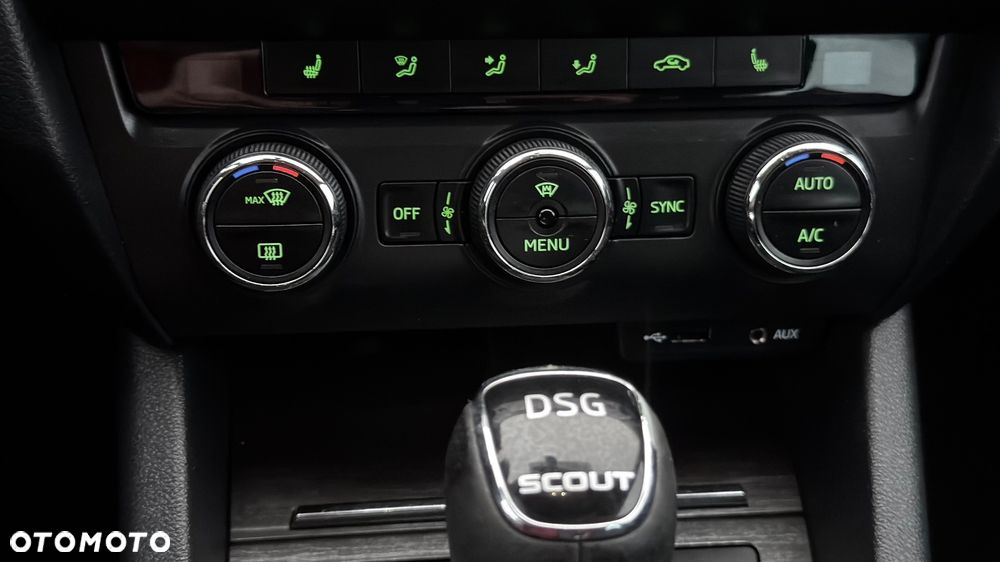 Skoda Octavia 2.0 TDI 4x4 DSG Scout - 25