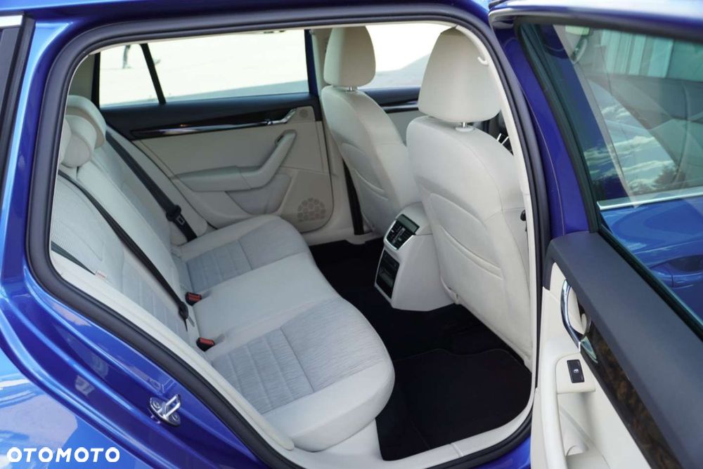 Skoda Octavia 2.0 TDI DSG Style - 8