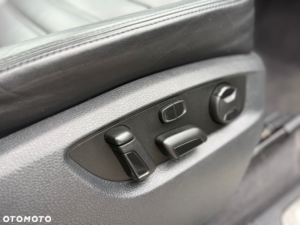 Volkswagen Touareg - 15