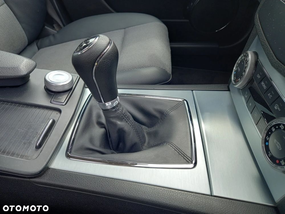 Mercedes-Benz Klasa C 200 CDI Avantgarde - 33