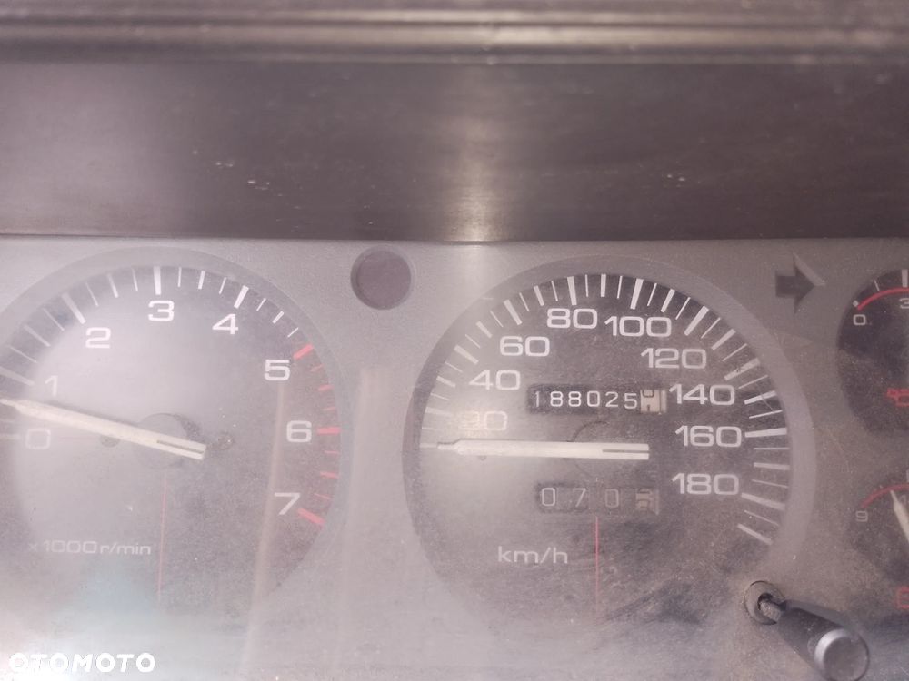 Jeep Cherokee 4.0 - 5