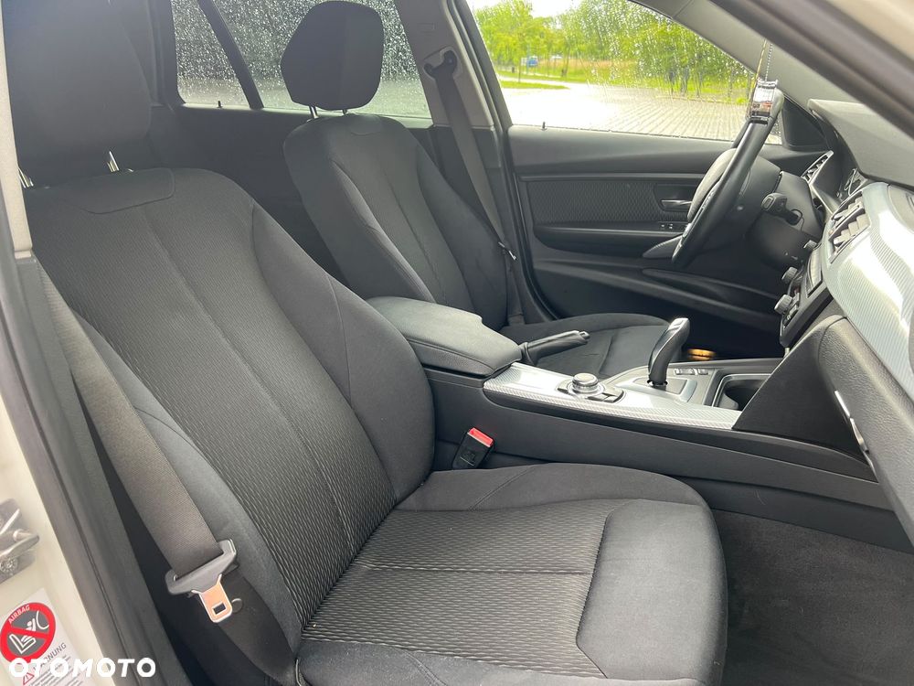 BMW Seria 3 - 18