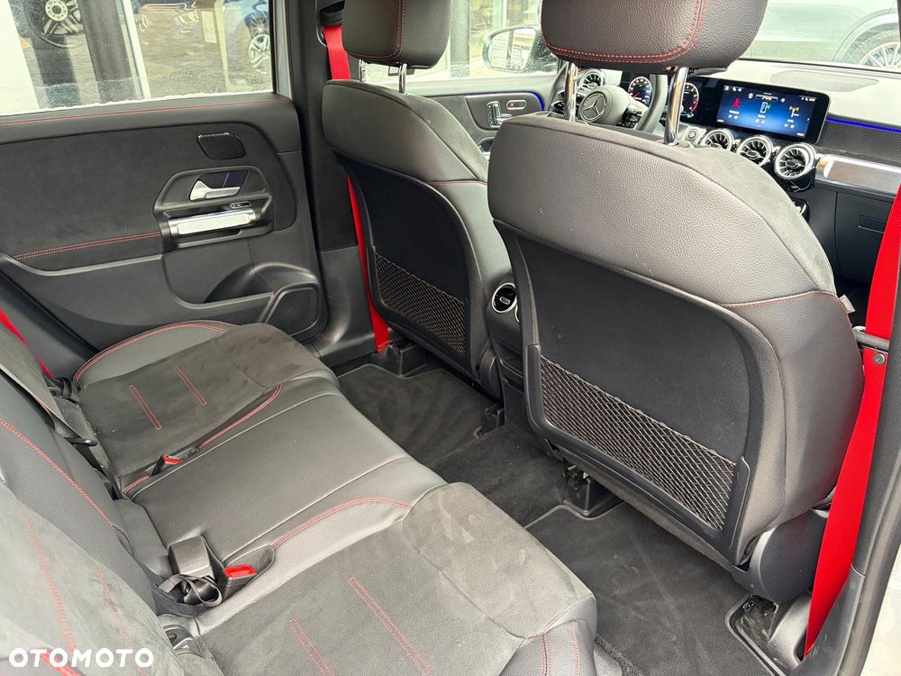 Mercedes-Benz GLB - 20