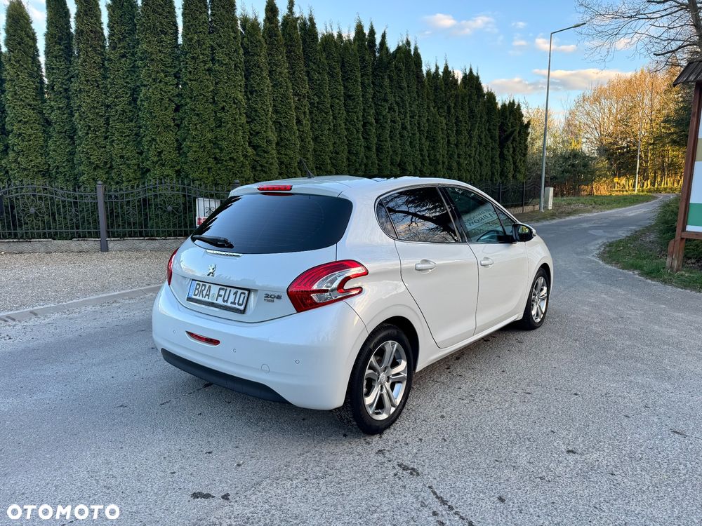 Peugeot 208 1.6 e-HDi Allure STT - 11