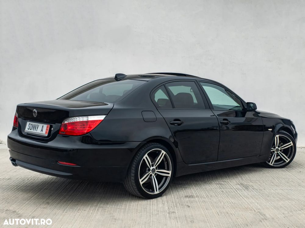 BMW Seria 5 525d Aut. Edition Exclusive - 7