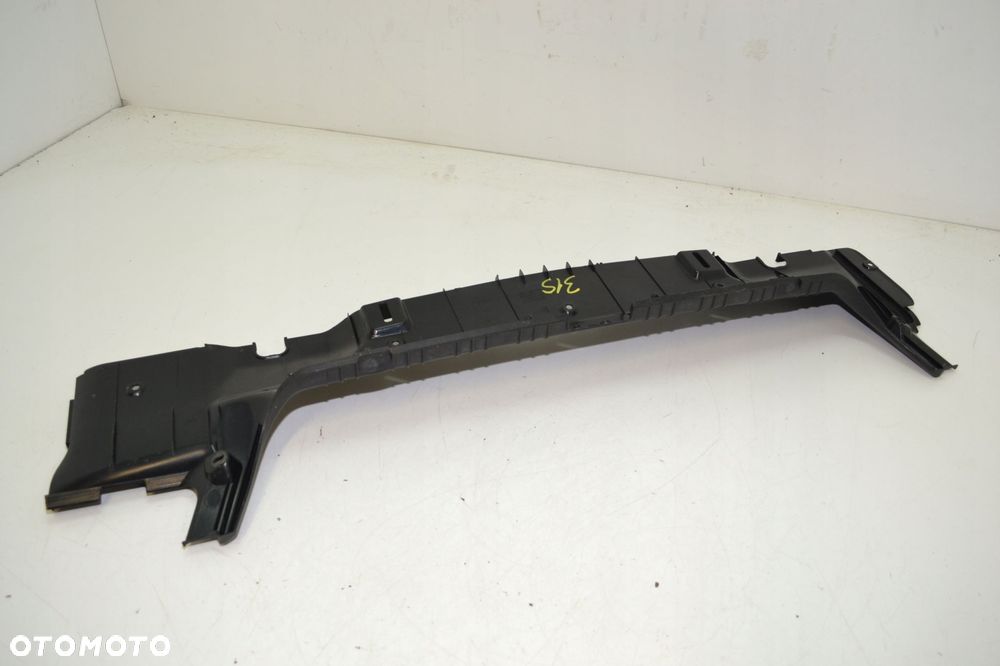 BMW E46 COUPE CABRIO MASKOWNICA OSŁONAPASA TYLNEGO 8204070 - 2