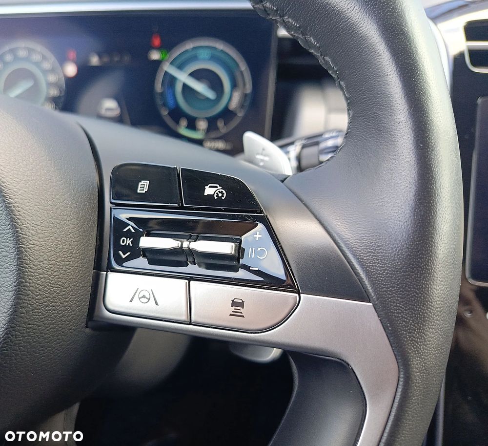 Hyundai Tucson 1.6 T-GDi HEV Executive 2WD - 24