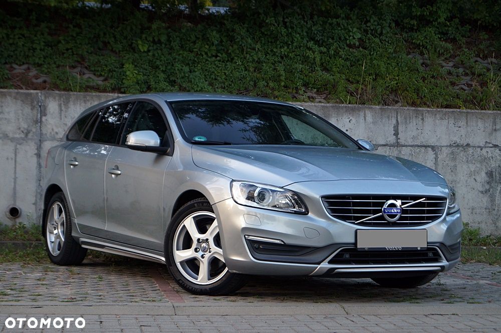 Volvo V60 D4 Geartronic Summum - 3