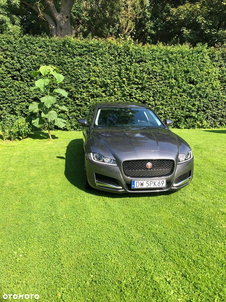 Jaguar XF 2.0 i4D Prestige - 2