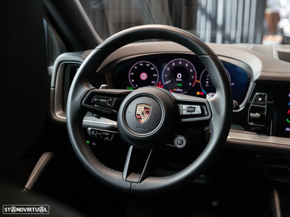 Porsche Cayenne Coupé E-Hybrid - 18