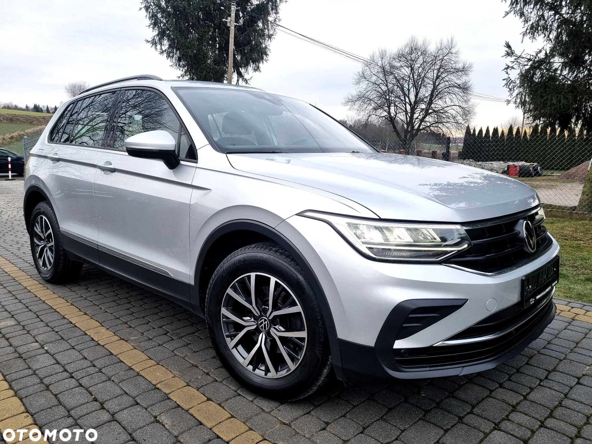Volkswagen Tiguan 2.0 TDI Life DSG - 1