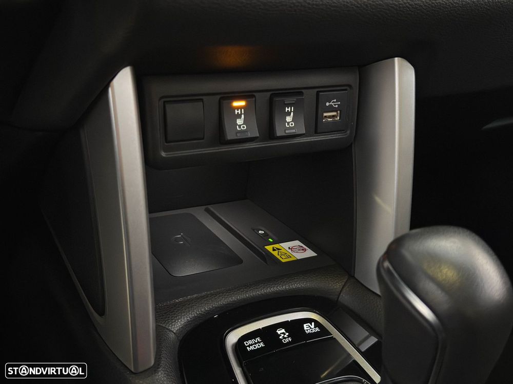 Toyota Corolla Cross 2.0 Hybrid Luxury - 54