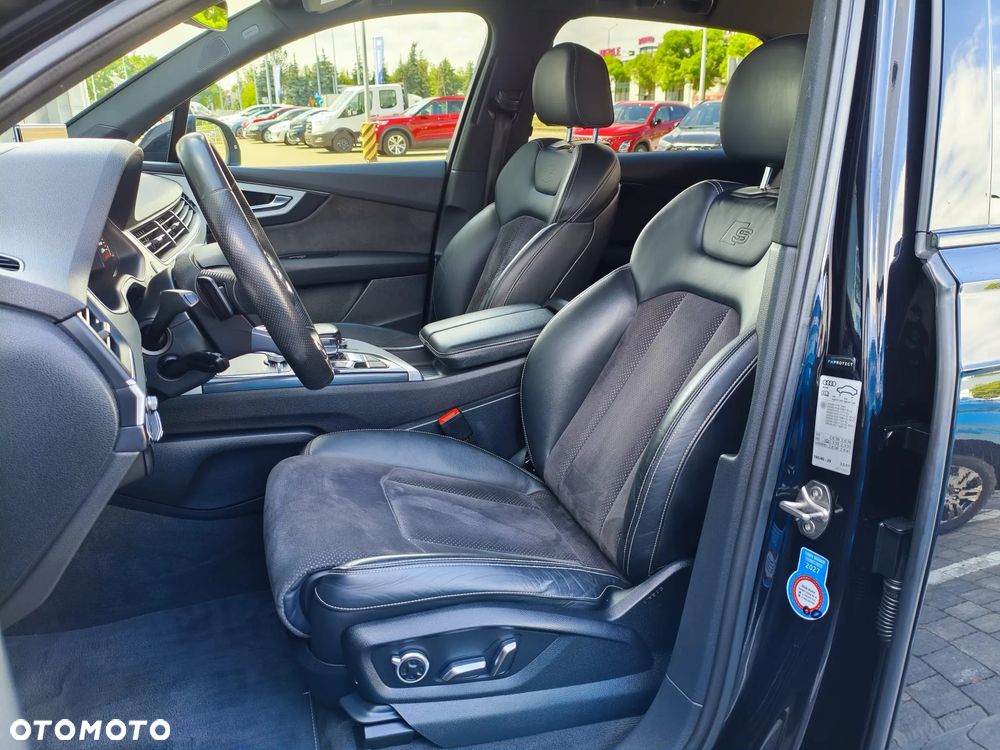Audi Q7 - 10
