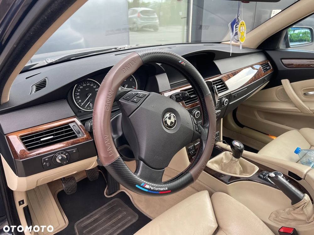BMW Seria 5 - 16