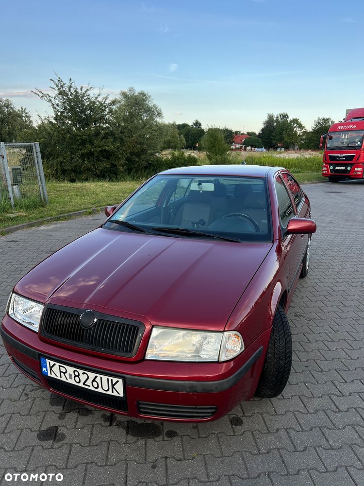 Skoda Octavia 1.6 Tour - 14