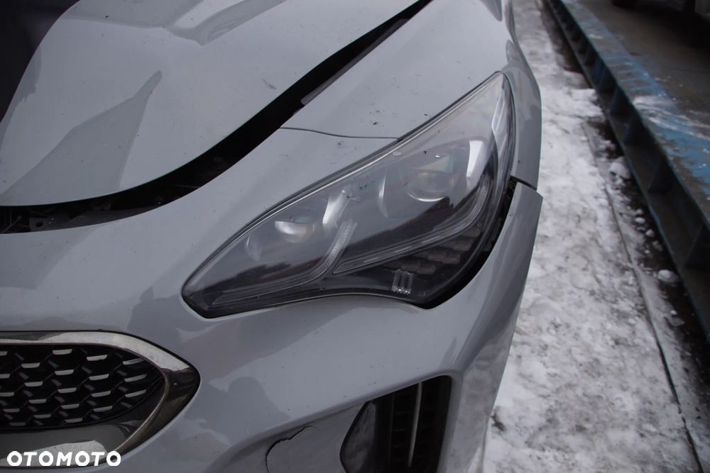 KIA STINGER GT 2018 3.3 GDI 370 KM 4X4 2018 123 TYŚ KM LAKIER C4S na części maska pas lampa zderzak błotnik drzwi klapa silnik skrzynia amortyzator półoś alternator rozrusznik led lusterko felga dyfer dyferencjał sterownik komputer moduł szyba - 16