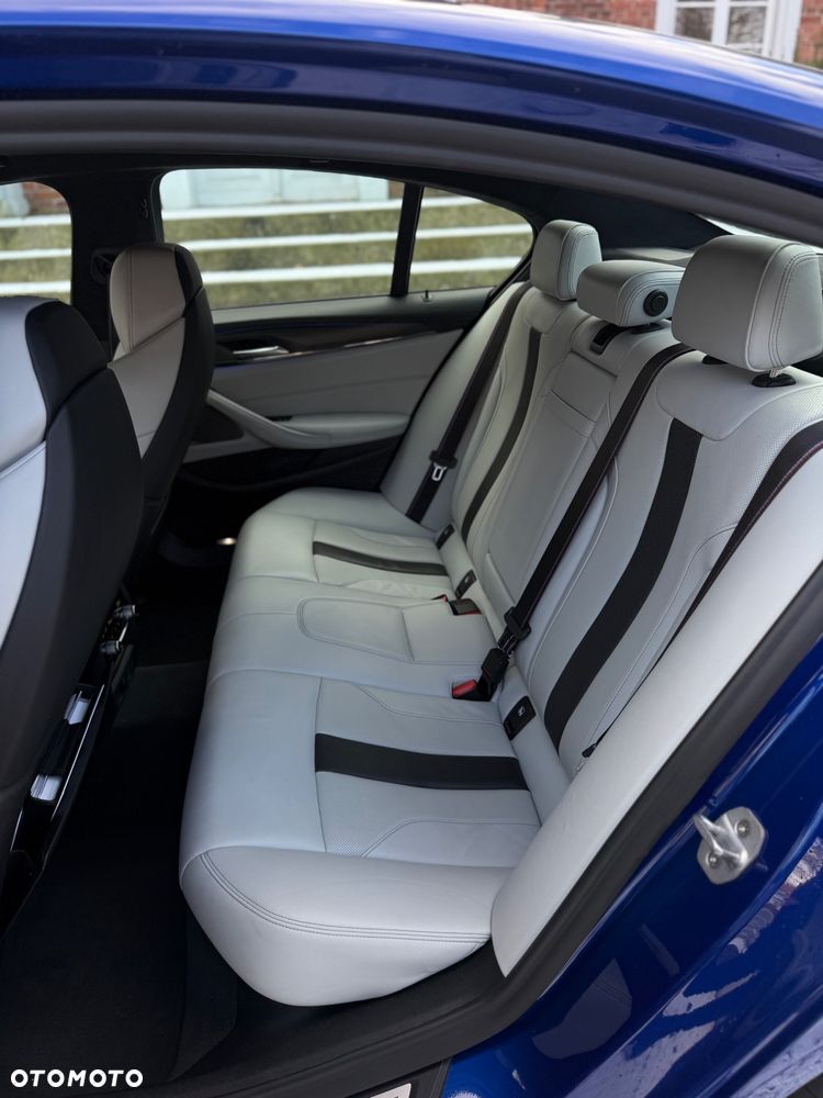 BMW M5 Standard - 16