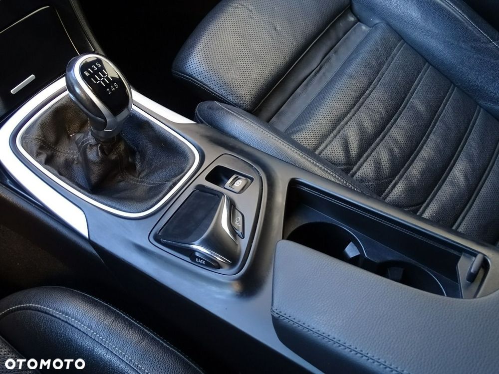 Opel Insignia - 28