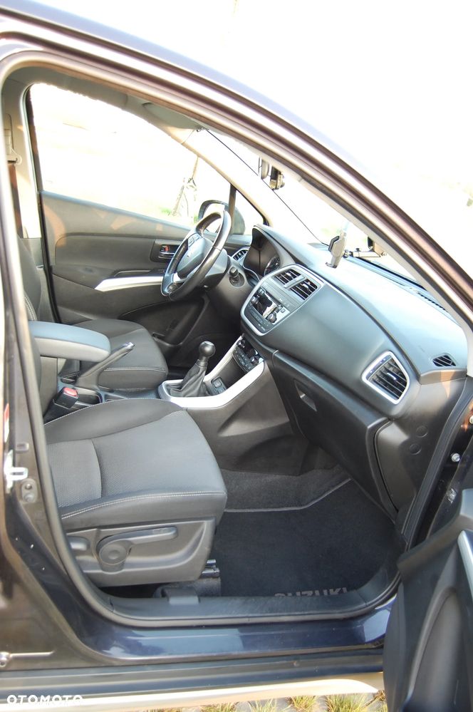 Suzuki SX4 S-Cross 1.6 Premium - 13