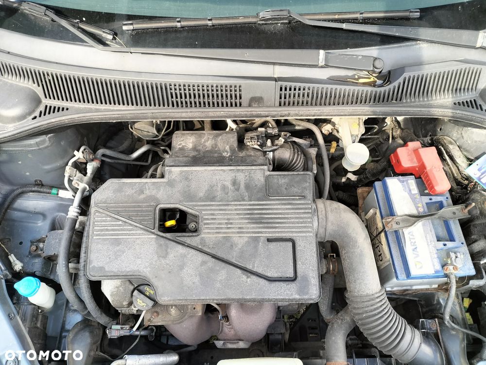 SUZUKI SX4 1.6 VVT 107KM ZY4 DRZWI PRAWE LEWE PRZÓD PRZENIE ZDERZAK PRZÓD TYŁ KLAPA DRZWI PRAWY LEWE TYŁ PRZÓD MASKA BŁOTNIK LAMPA PAS PRZEDNI SZYBA LUSTERKO SILNIK SKRZYNIA CAŁY NA CZĘŚCI - 11