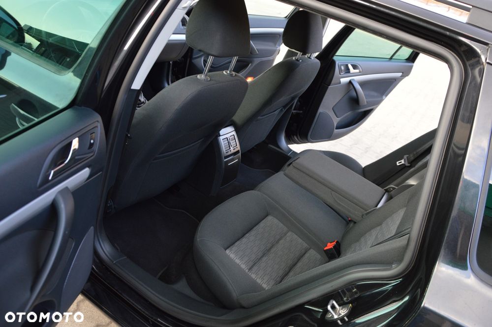 Skoda Octavia 1.6 TDI DPF Elegance - 6