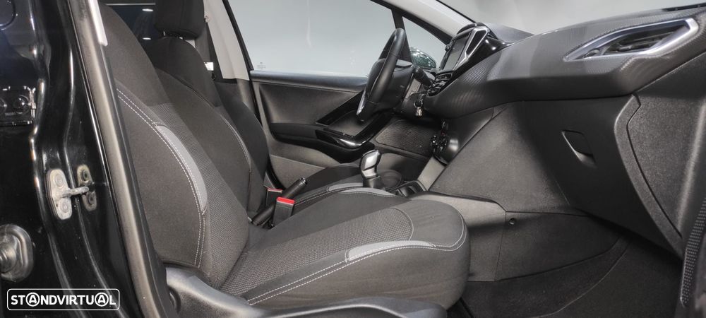 Peugeot 208 1.6 BlueHDi Style - 23