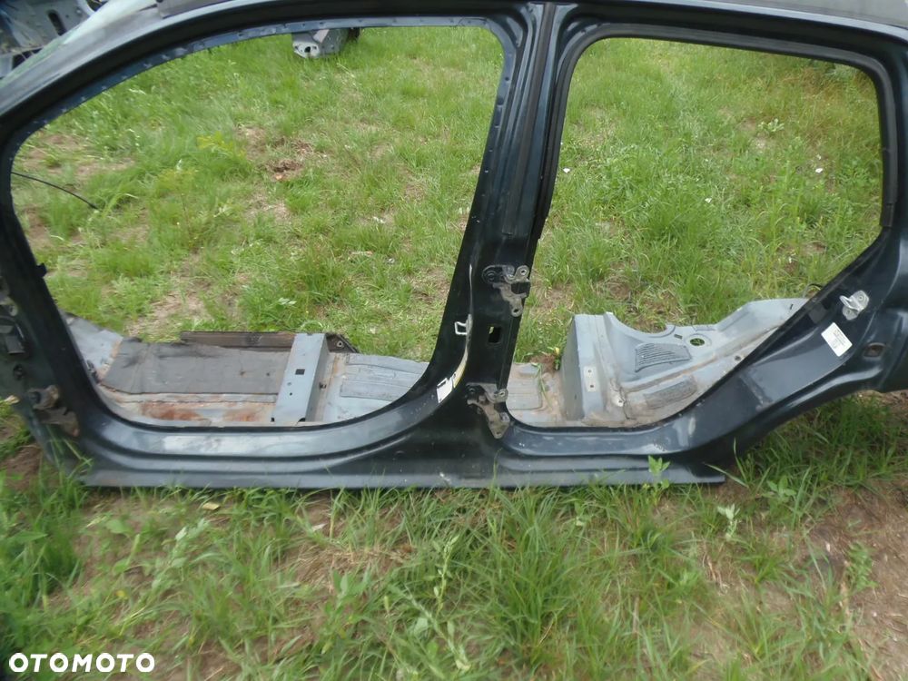 DODGE CALIBER PRÓG LEWY SŁUPEK - 1