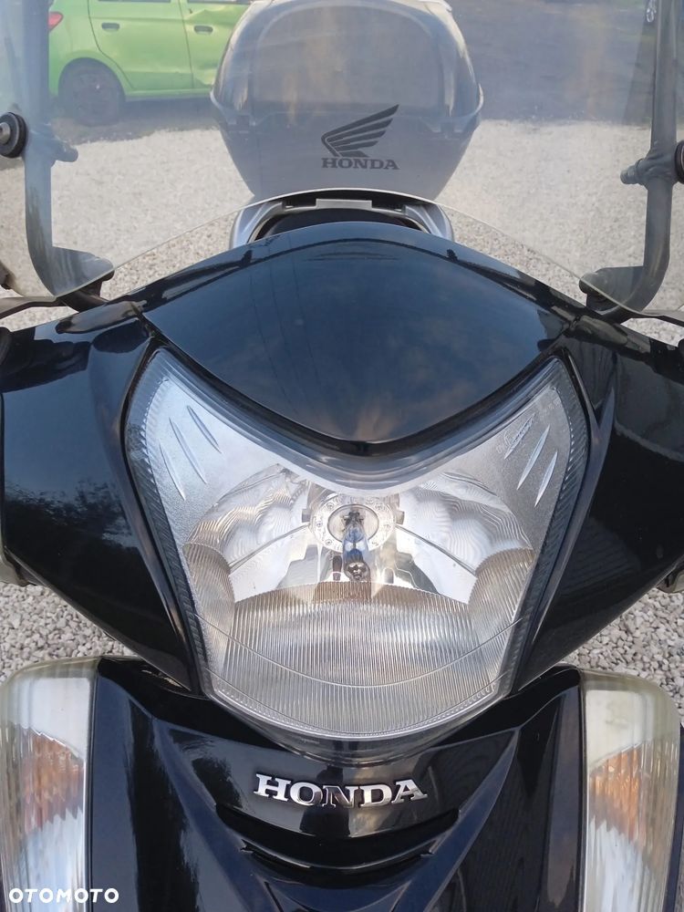 Honda SH - 9