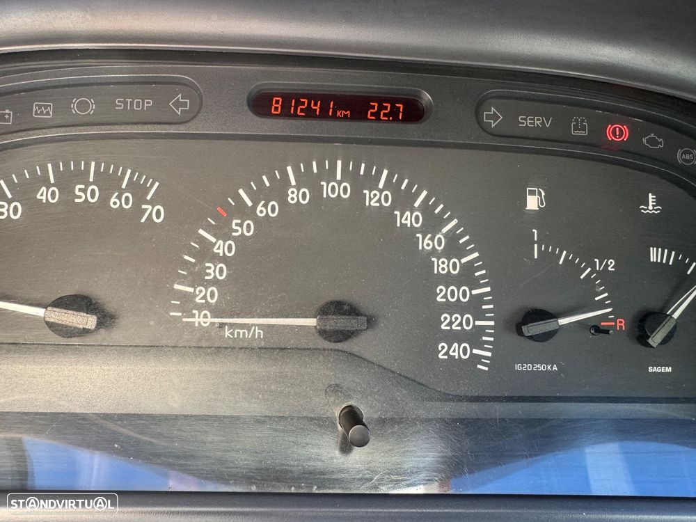 Renault Laguna 1.6 RXE - 6