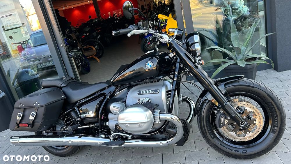 BMW R - 1