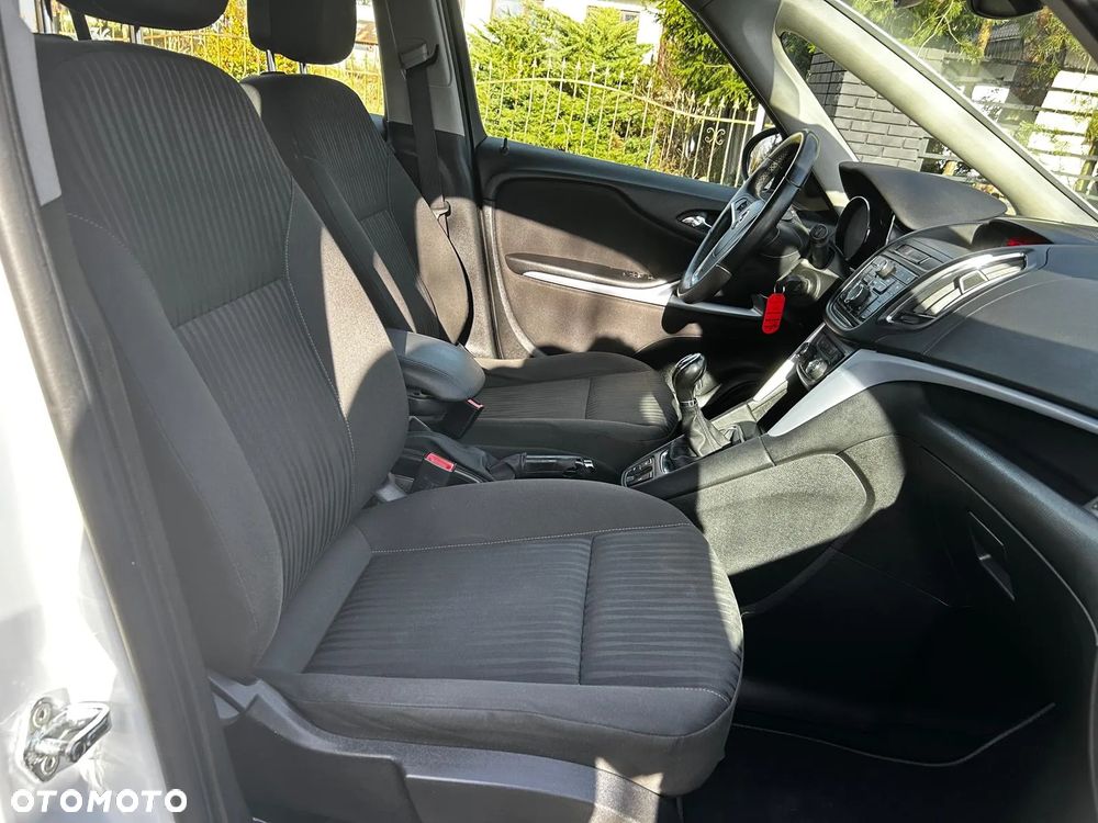 Opel Zafira - 25