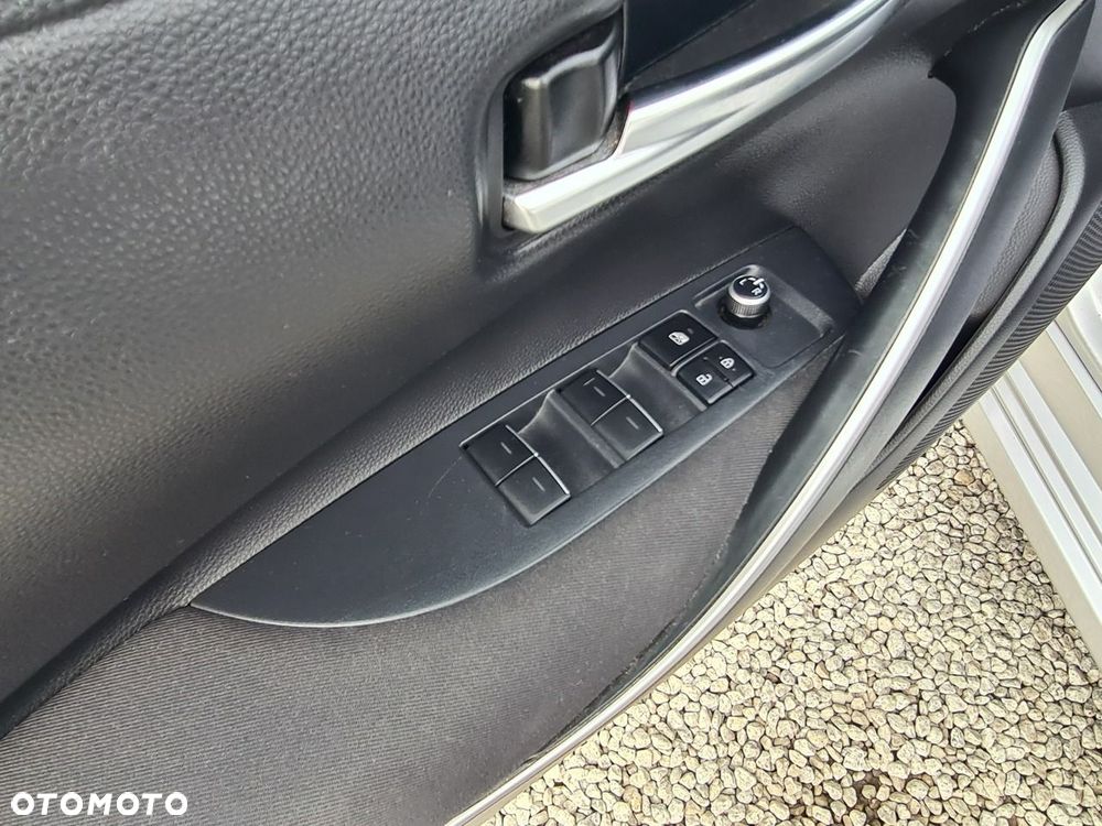 Toyota Corolla 1.8 Hybrid Comfort - 33