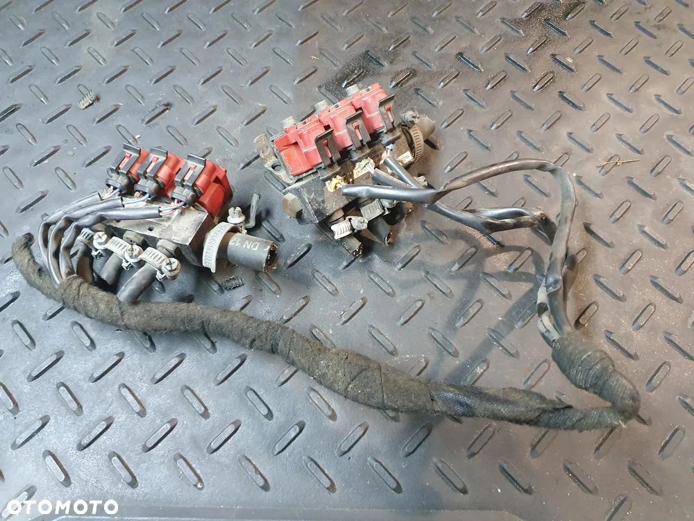 LISTWA WTRYSKOWA LPG VALTEK V6 67R010104 KOMPLET WTRYSKIWACZY LPG - 1