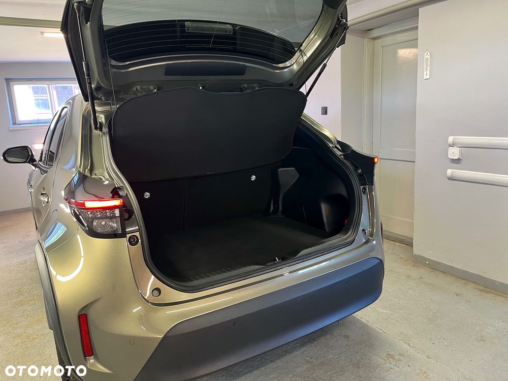 Toyota Yaris Cross Hybrid 1.5 Comfort 4x4 - 19