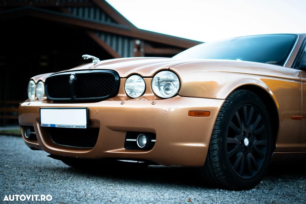 Jaguar XJ XJ8 4.2 V8 Executive Aut - 4
