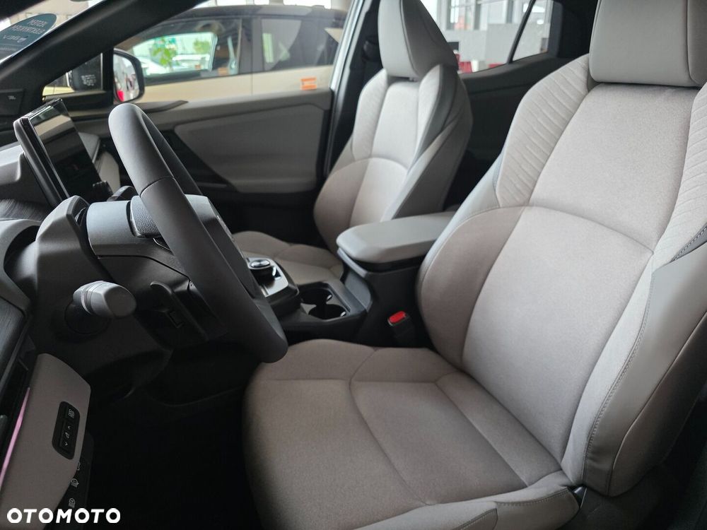Toyota C-HR+ - 6