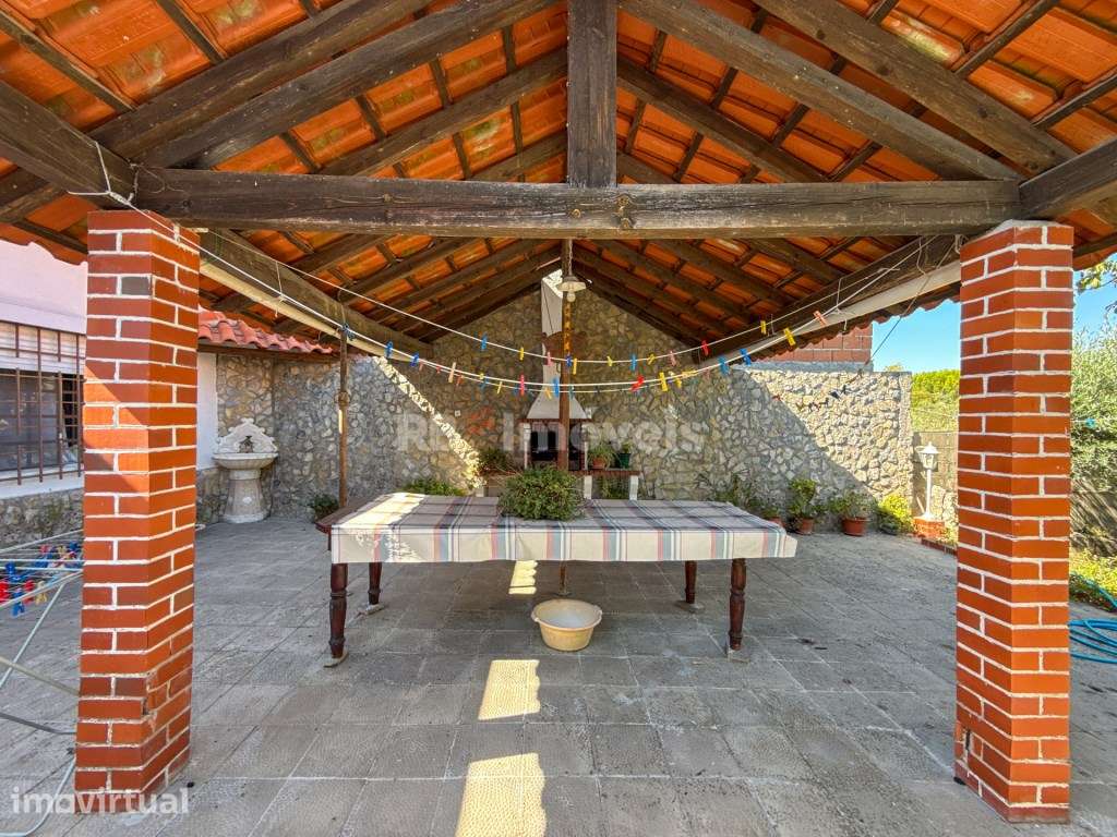 2 Moradias T2 c/ Jardim, Telheiro e Churrasqueira- em Carrazede, Pa... - Grande imagem: 2/58