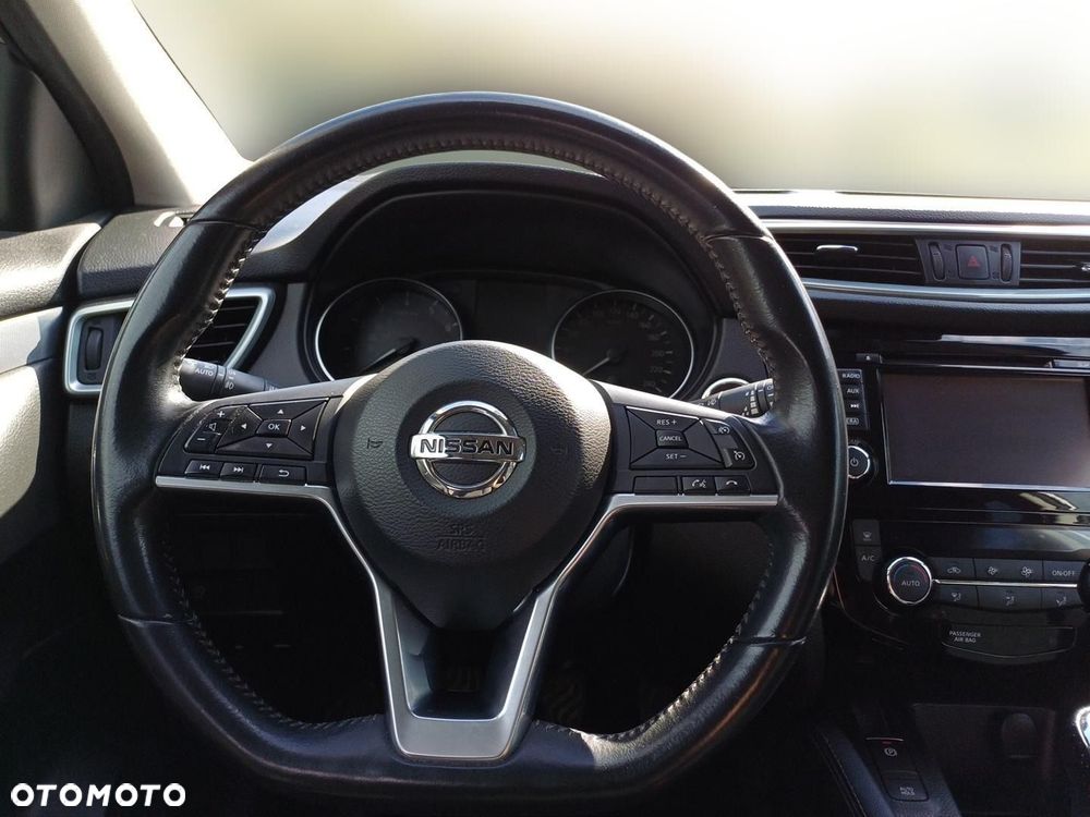 Nissan Qashqai 1.2 DIG-T N-Connecta - 16