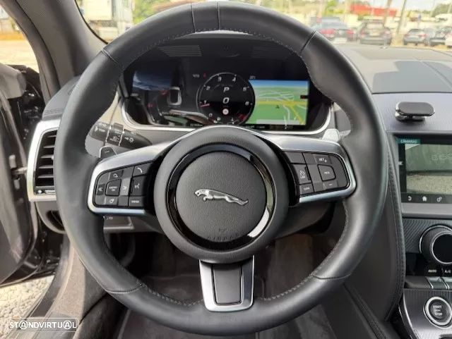 Jaguar F-Type Coupe P300 Aut. R-Dynamic Black - 19