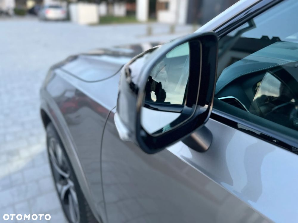 Volvo XC 90 - 34