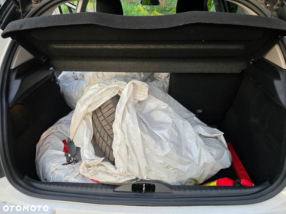 Citroën C3 1.2 PureTech Shine - 18