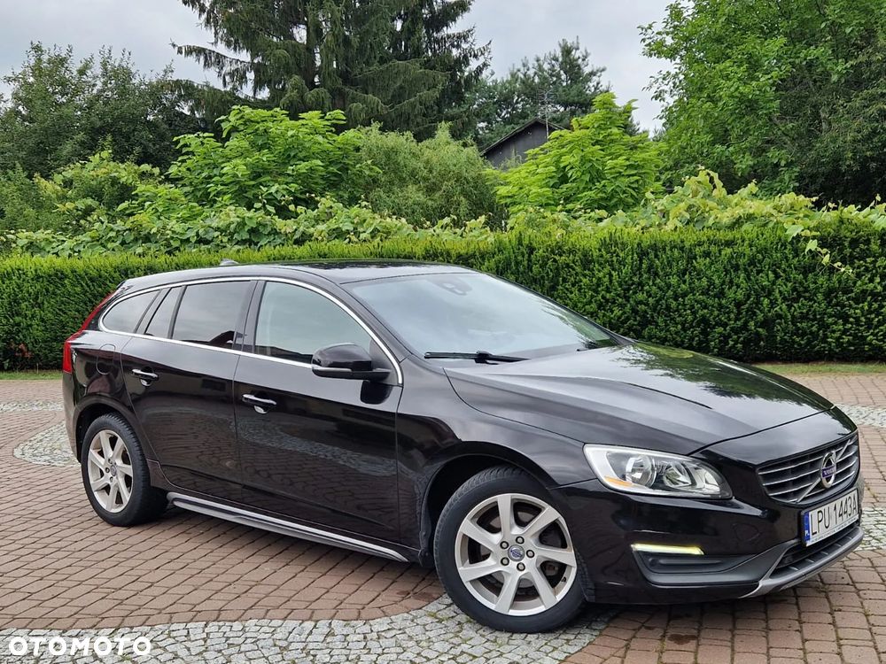 Volvo V60 D2 Momentum - 2