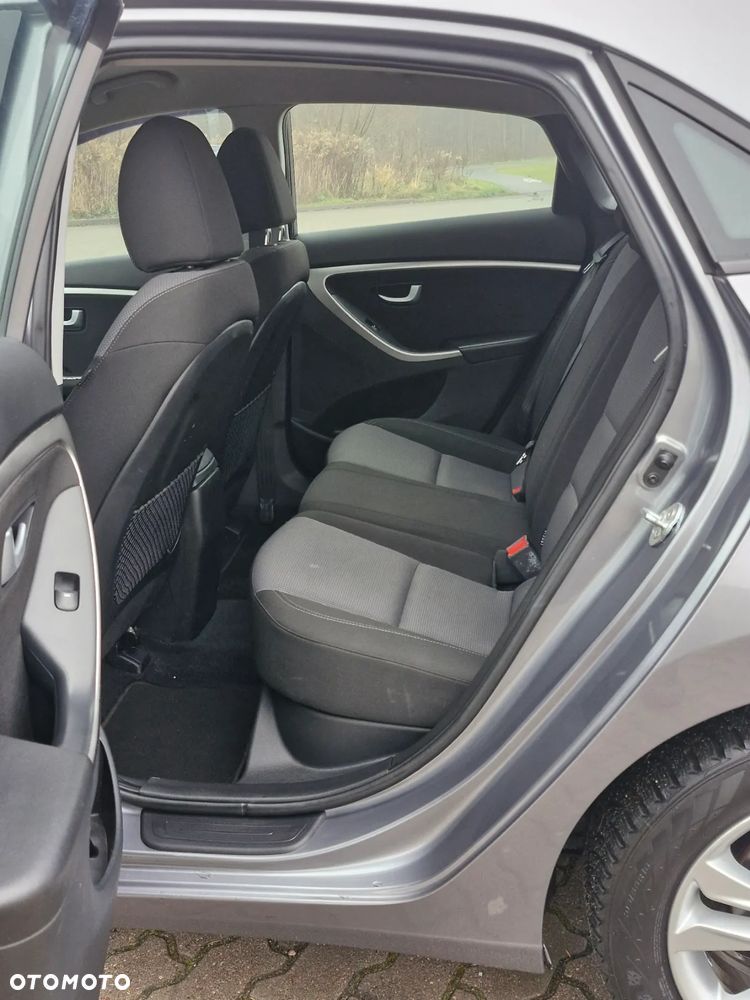 Hyundai i30 1.6 CRDi BlueDrive Premium - 18